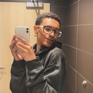 Meet your Posher, Gavin